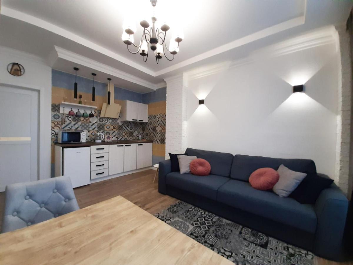 2 Bdr Apartment Near Gorky Park, Center Харьков Экстерьер фото