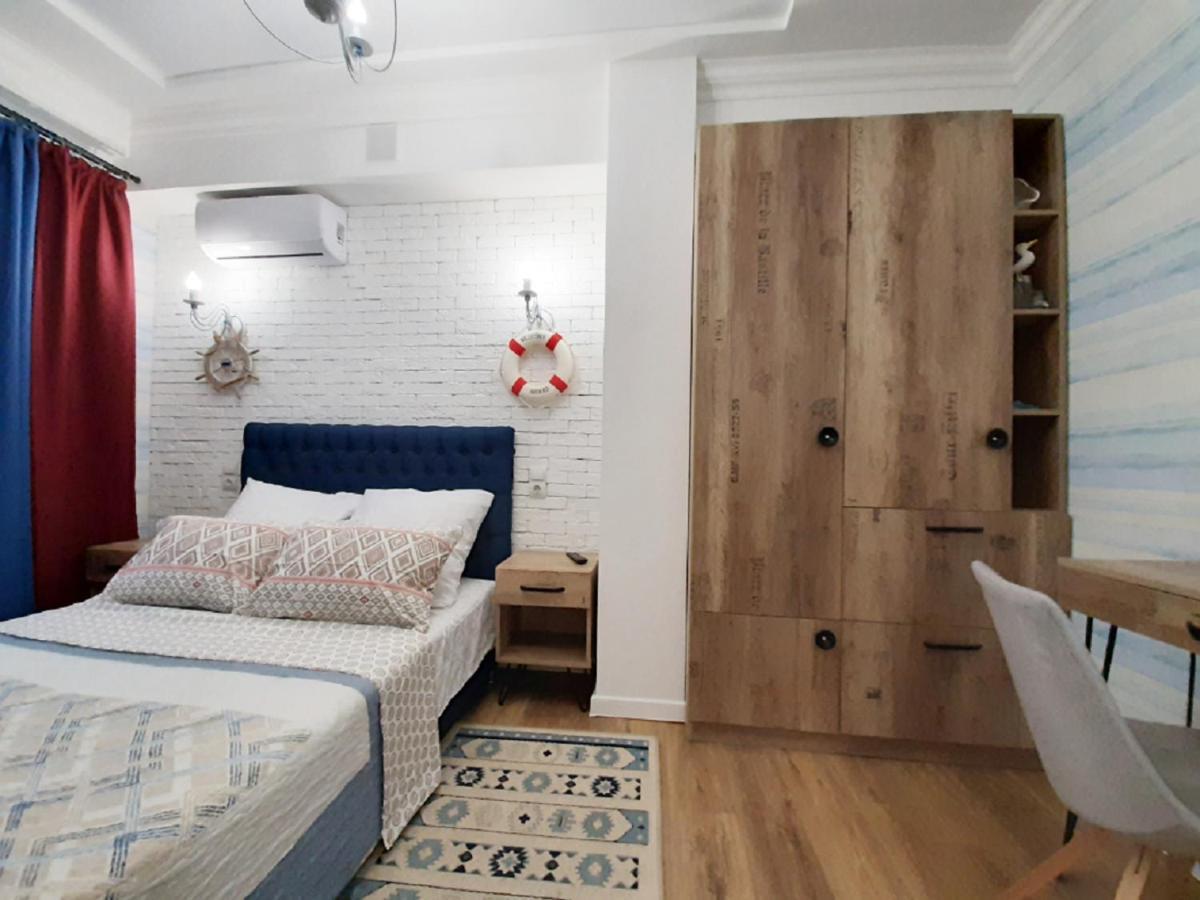 2 Bdr Apartment Near Gorky Park, Center Харьков Экстерьер фото